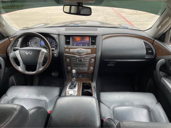 2017 Infiniti QX80  - Image 7