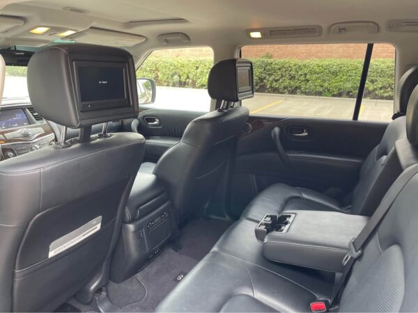 2017 Infiniti QX80  - Image 6
