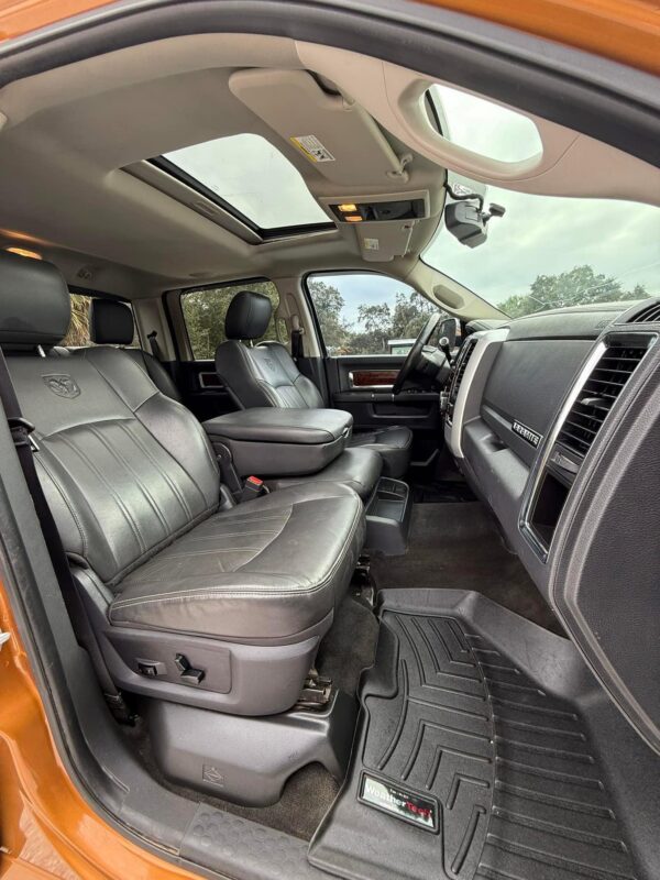 2012 Ram 3500 crew cab short bed 4x4 - Image 3