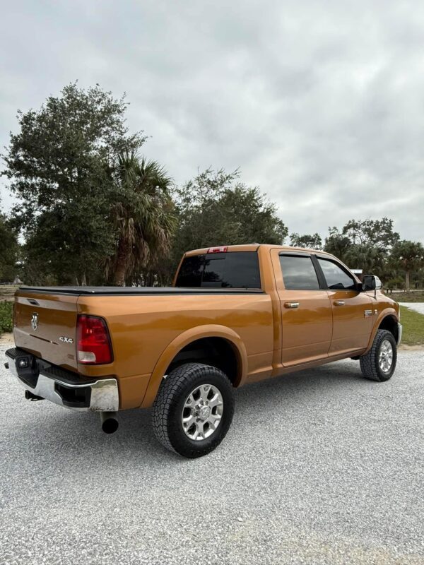 2012 Ram 3500 crew cab short bed 4x4 - Image 7