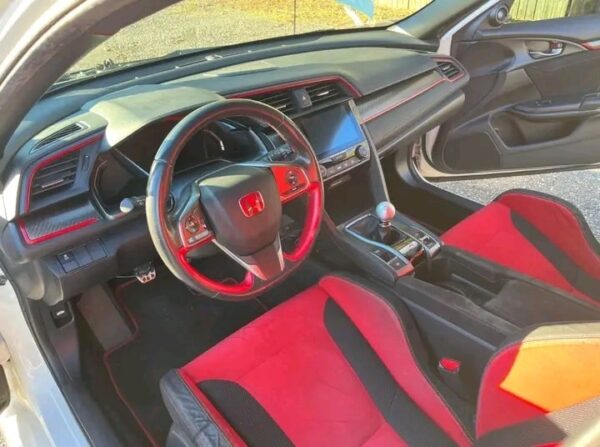 2018 Honda Civic Type R - Image 9