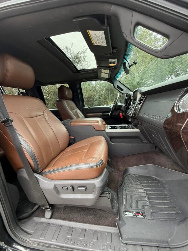 2015 Ford F350 crew cab long bed 4x4 dually - Image 5