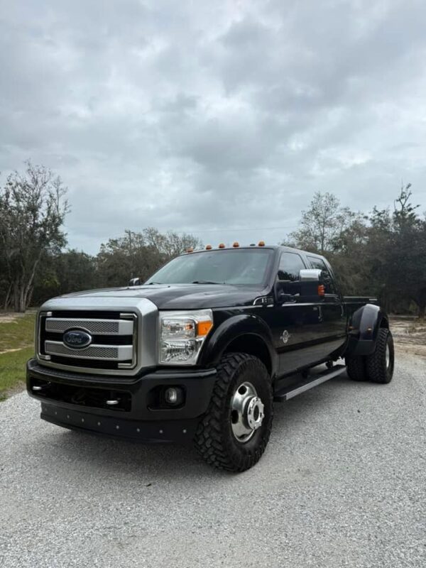 2015 Ford F350 crew cab long bed 4x4 dually