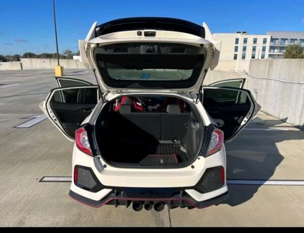 2018 Honda Civic Type R - Image 11