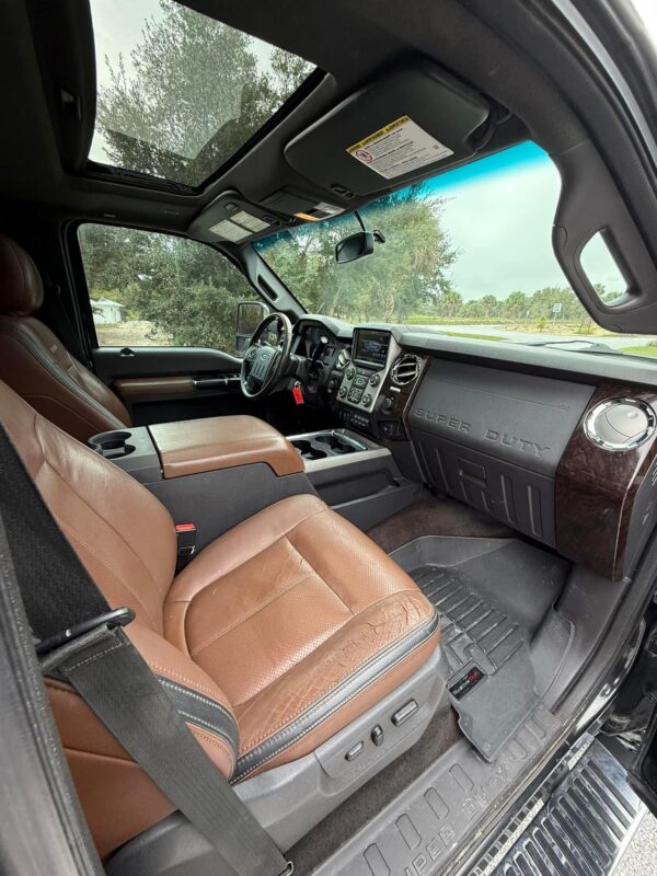2015 Ford F350 crew cab long bed 4x4 dually - Image 6