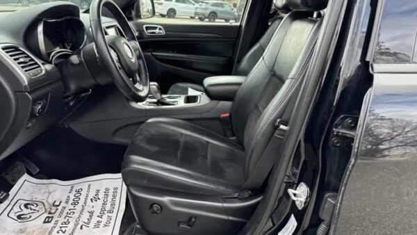 2017 Jeep Grand Cherokee - Image 14