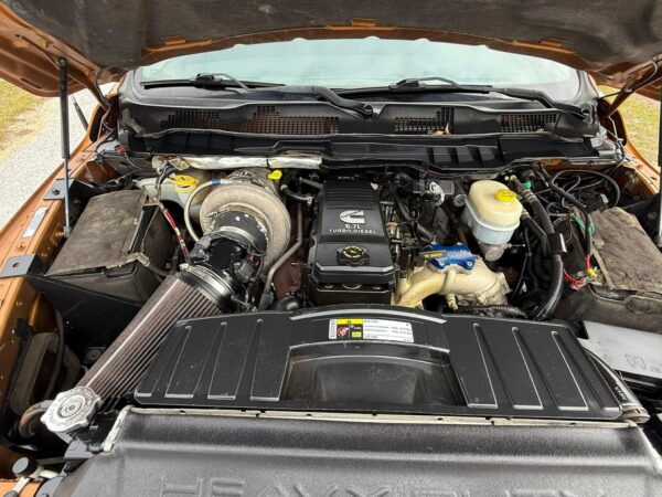 2012 Ram 3500 crew cab short bed 4x4 - Image 4