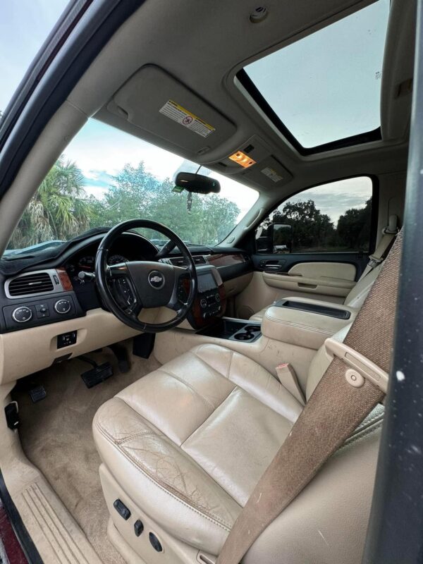 2008 Chevy Silverado 2500 4x4 crew cab - Image 16