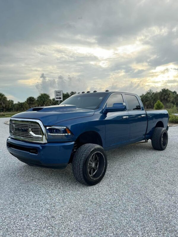 2010 dodge ram 3500 4x4 crew cab short - Image 2