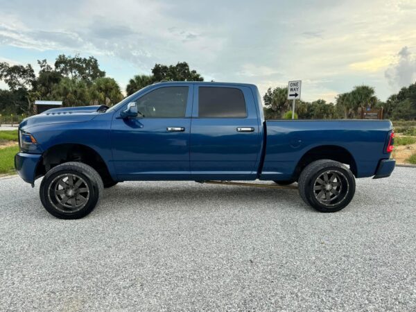 2010 dodge ram 3500 4x4 crew cab short - Image 4