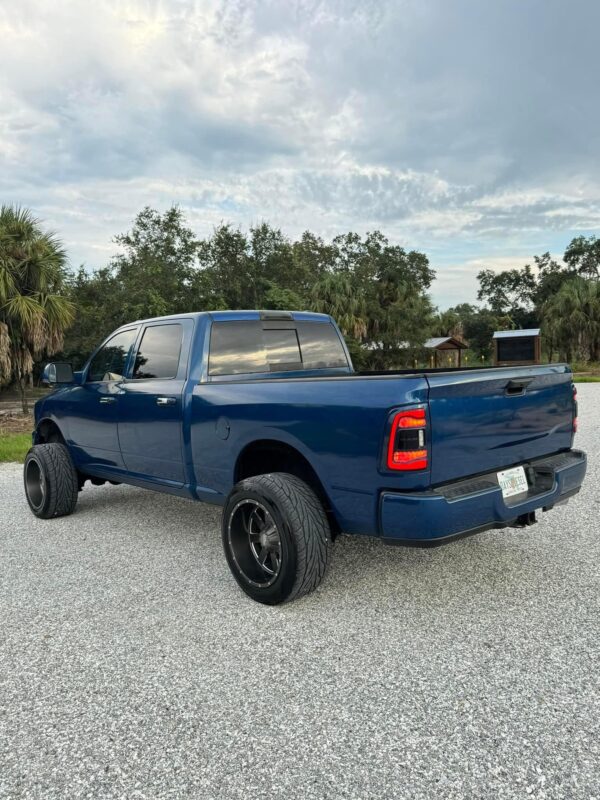 2010 dodge ram 3500 4x4 crew cab short - Image 5