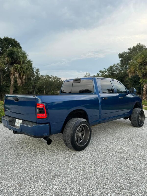 2010 dodge ram 3500 4x4 crew cab short - Image 6