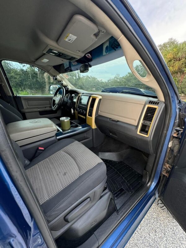2010 dodge ram 3500 4x4 crew cab short - Image 10