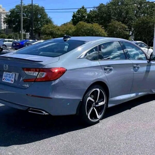 2020 Honda Accord - Image 8