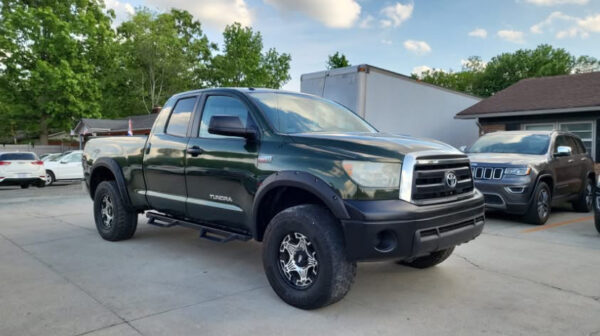 2010 TOYOTA TUNDRA SR5 4X4 - Image 4