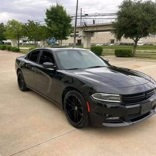 2015 Dodge charger - Image 3