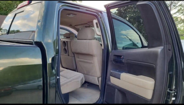 2010 TOYOTA TUNDRA SR5 4X4 - Image 12