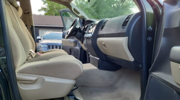 2010 TOYOTA TUNDRA SR5 4X4 - Image 14
