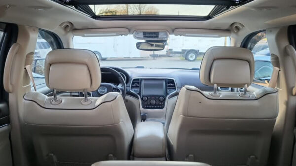 2017 JEEP GRAND CHEROKEE OVERLAND 4WD - Image 5