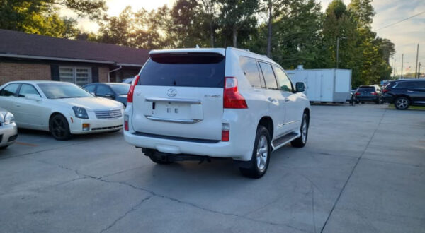 LEXUS 2013 GX460 - Image 7