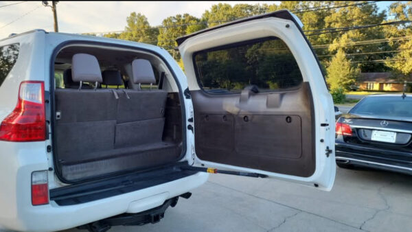LEXUS 2013 GX460 - Image 8