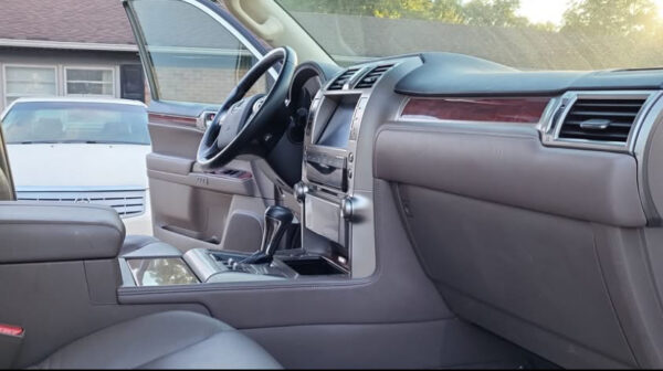 LEXUS 2013 GX460 - Image 18