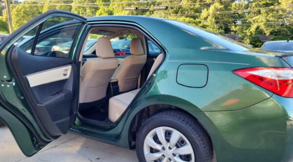 2015 TOYOTA COROLLA LE - Image 9