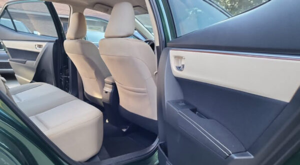 2015 TOYOTA COROLLA LE - Image 11