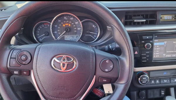 2015 TOYOTA COROLLA LE - Image 14