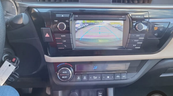 2015 TOYOTA COROLLA LE - Image 15