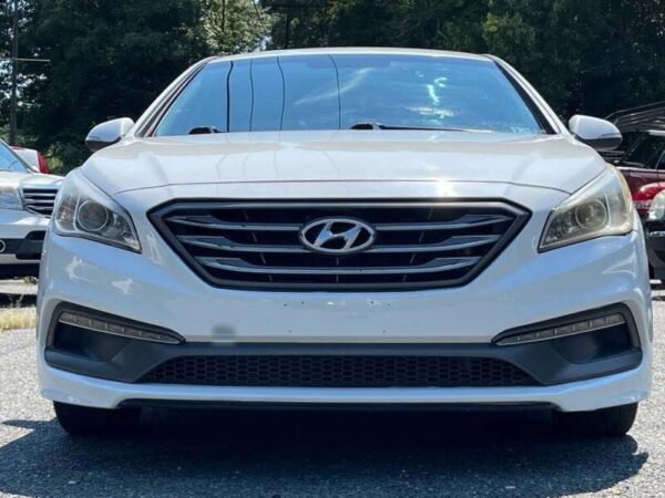 2015 Hyundai Sonata Sport - Image 4