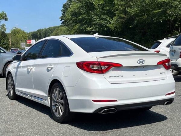 2015 Hyundai Sonata Sport - Image 7
