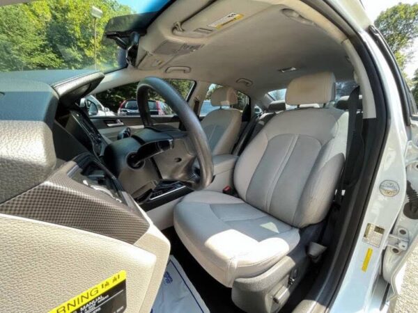 2015 Hyundai Sonata Sport - Image 22