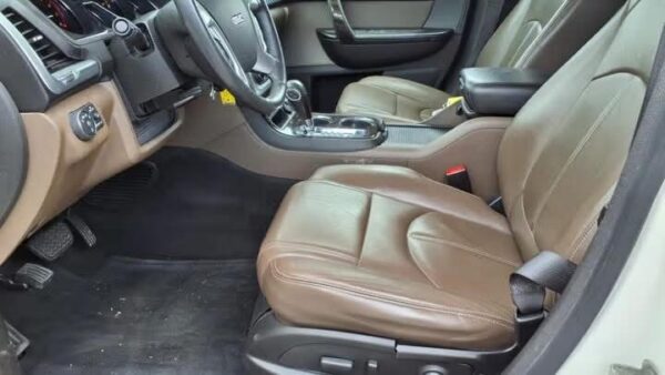 2013 GMC Acadia - Image 6