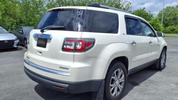 2013 GMC Acadia - Image 16