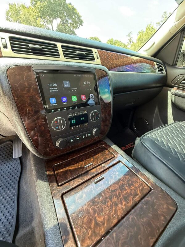 2013 GMC Sierra 2500 crew cab short bed - Image 16