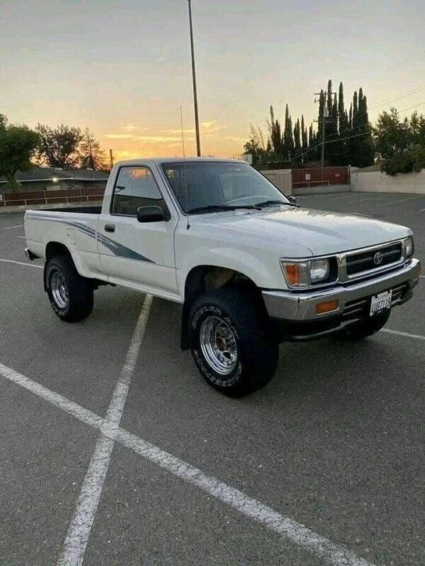 1993 Toyota pickup deluxe 4x4