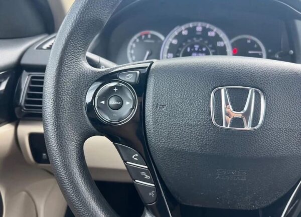 2015 Honda Accord - Image 9