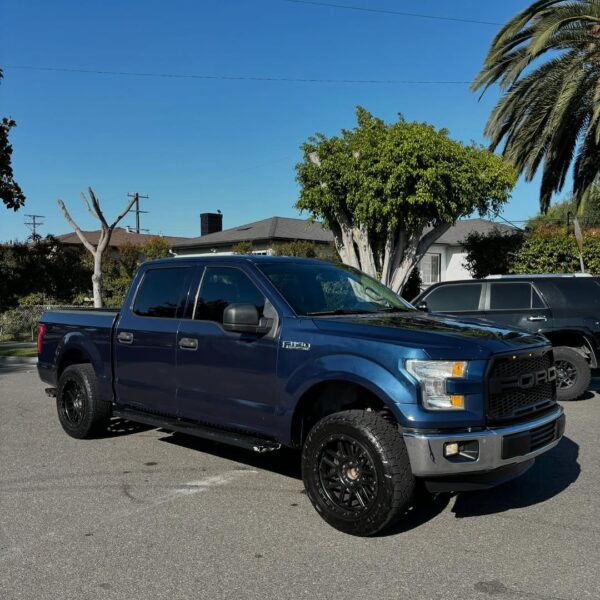 2015 ford f150 xlt 3.5L v6 - Image 2