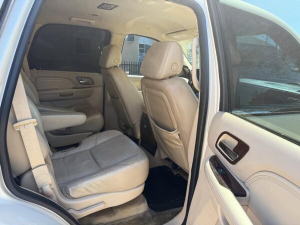 2007 Cadillac Escalade 6.2 - Image 9