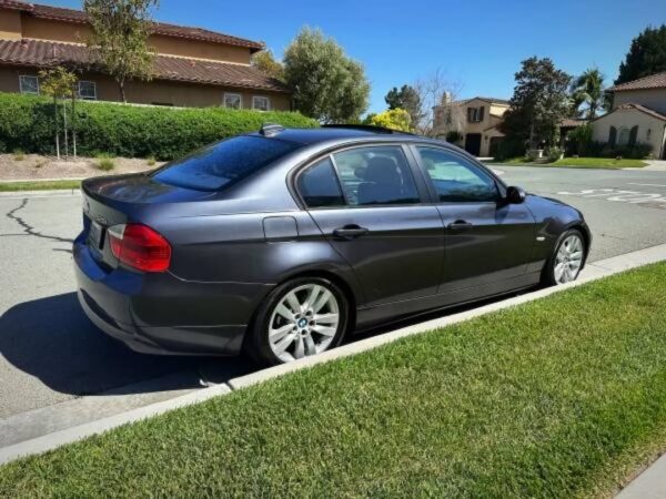 2008 BMW 3281 - Image 4