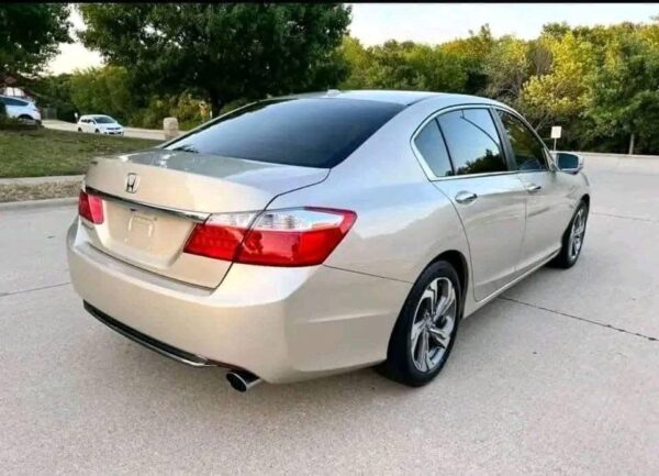 Honda Accord 2013 - Image 7