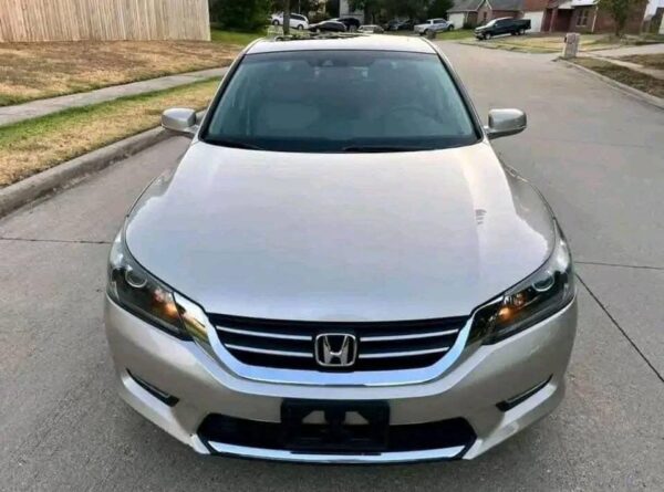Honda Accord 2013 - Image 9