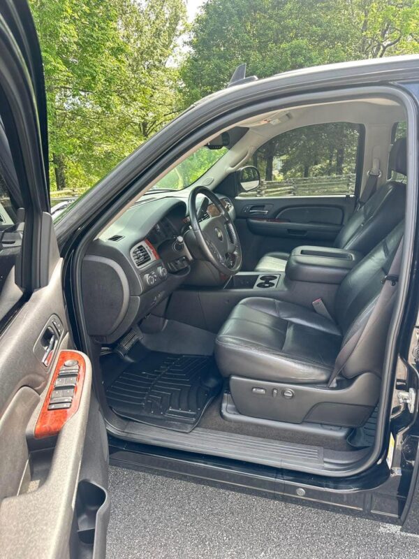 2009 Chevrolet Silverado 1500 - Image 2