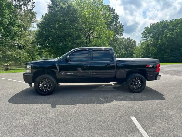 2009 Chevrolet Silverado 1500 - Image 13