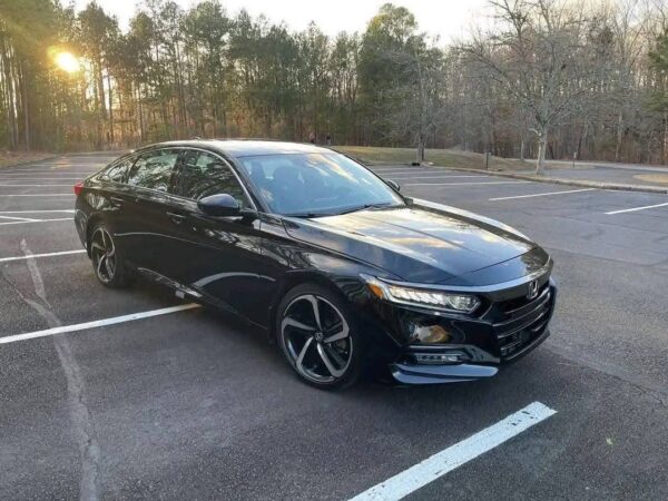 2018 Honda Accord 2.0T Sport - Image 3