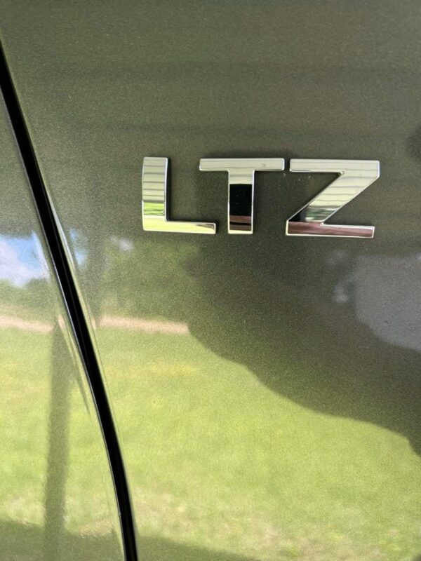 2011 Chevy Tahoe LTZ - Image 11