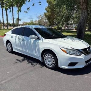 2017 Nissan Altima  Sedan
