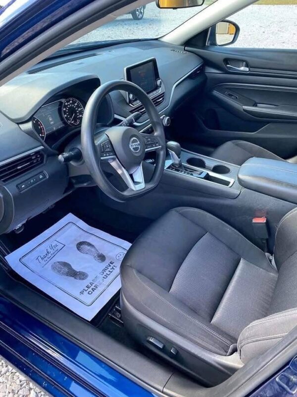 2020 Nissan Altima - Image 7