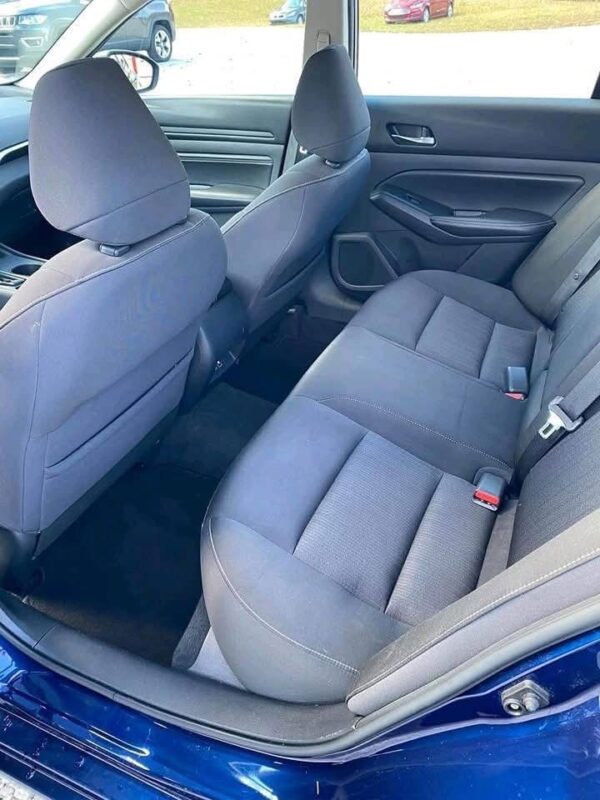 2020 Nissan Altima - Image 8